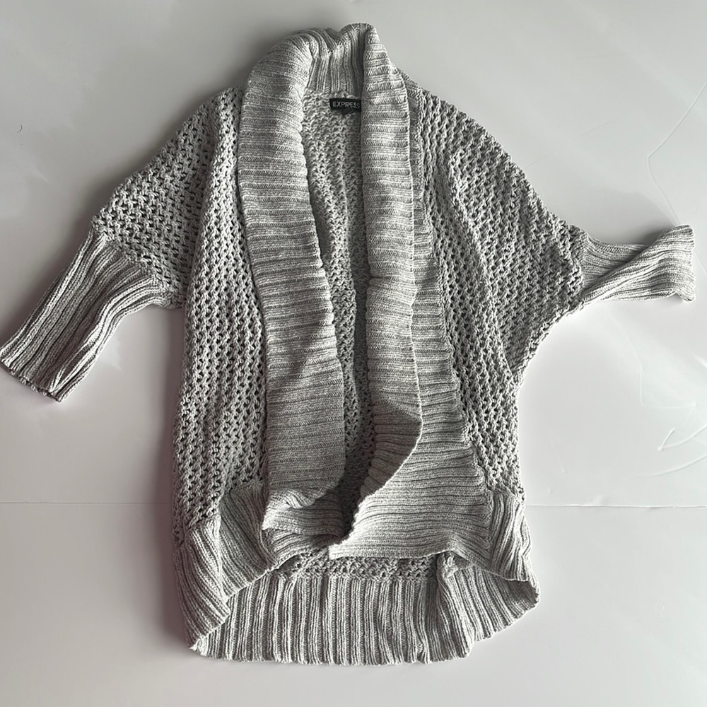 Express knitted 3/4 sleeve Cardigan